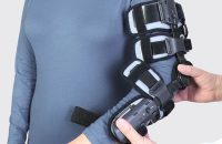 آرنج بند با مفصل مدرج طب و صنعت مدل 36000 - شفا24